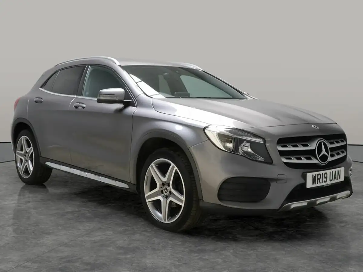 2019-mercedes-benz-gla-class-16-gla-200-amg-line-ss-7g-dct-big-7