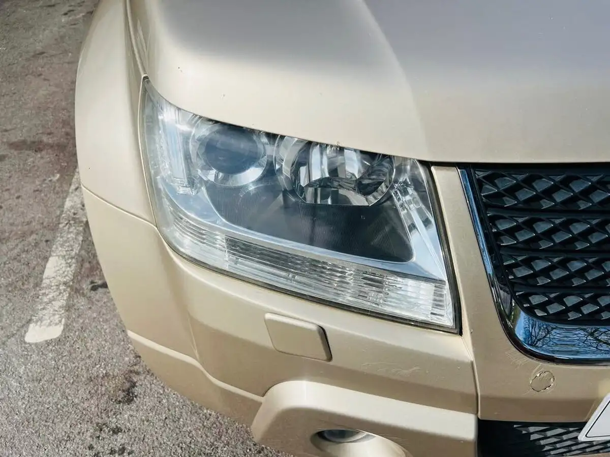 2010-suzuki-grand-vitara-19td-sz5-big-23