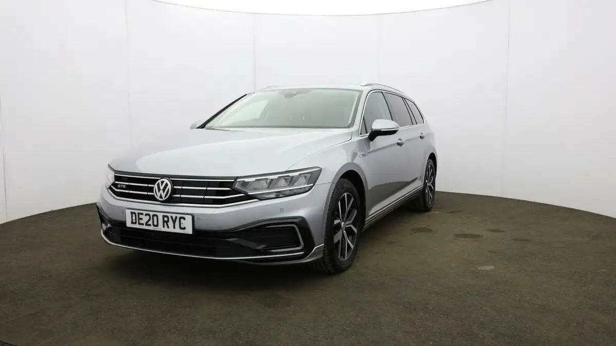 2020-volkswagen-passat-14-tsi-gte-estate-5d-big-30