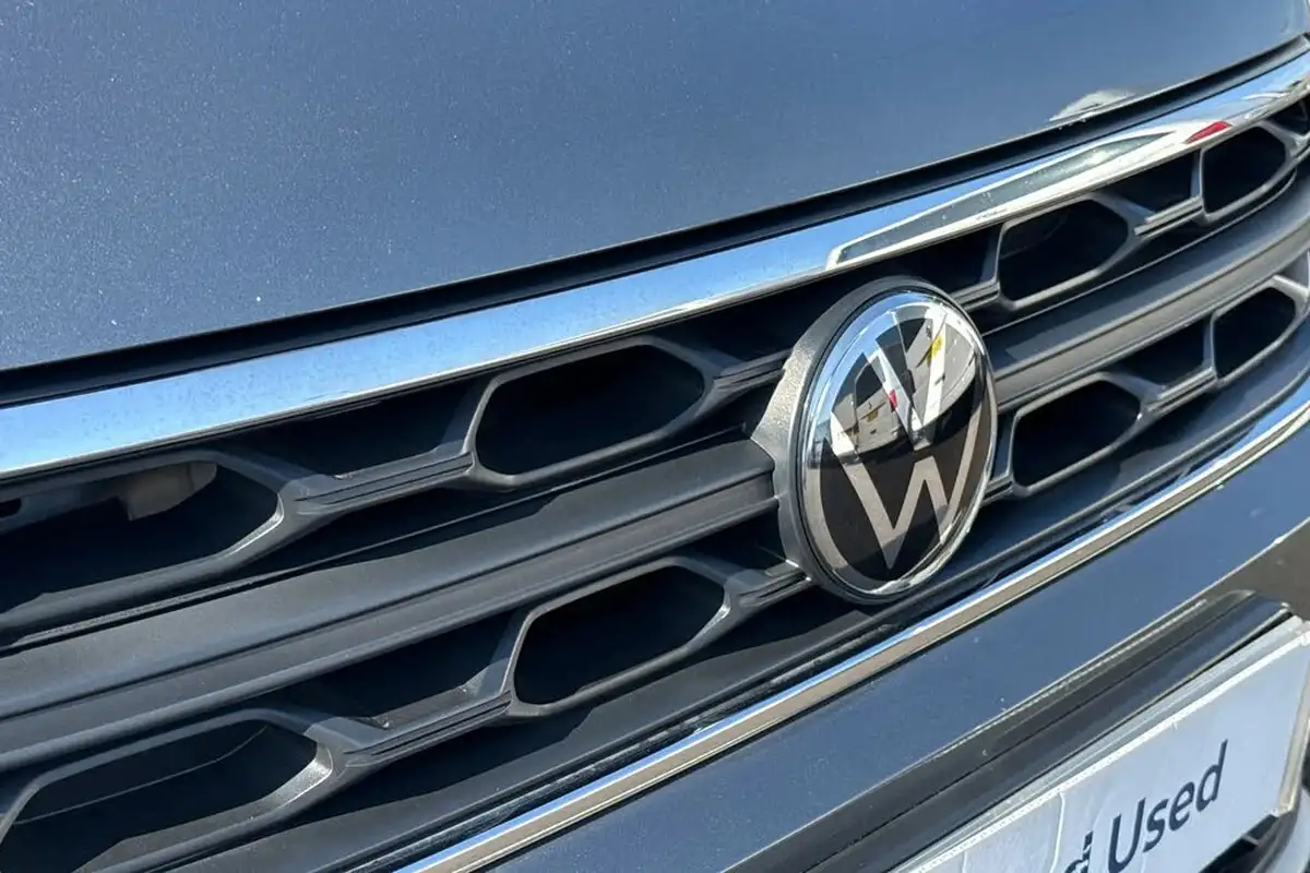 2022-volkswagen-t-roc-10-tsi-life-big-29