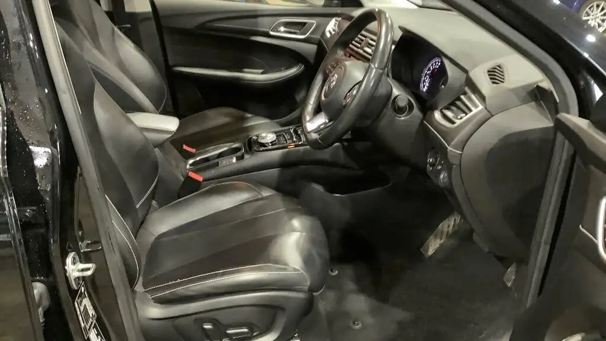 2022-mg-mg5-e-exclusive-ev-long-range-big-6
