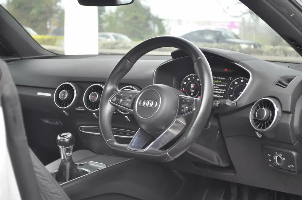 2015-audi-tt-coupe-20-tfsi-sport-ss-big-6