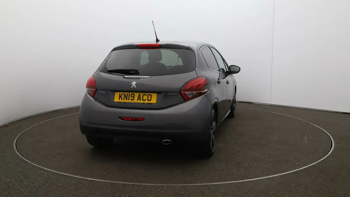 2019-peugeot-208-12-puretech-gt-line-110bhp-big-48