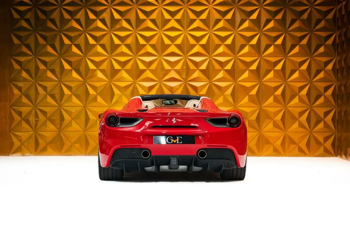 2017-ferrari-488-39-488-spider-big-4
