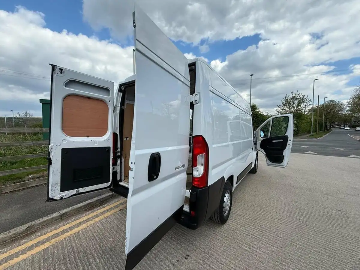 2022-citroen-relay-22bluehdi-35-l2h2-enterprise-big-29