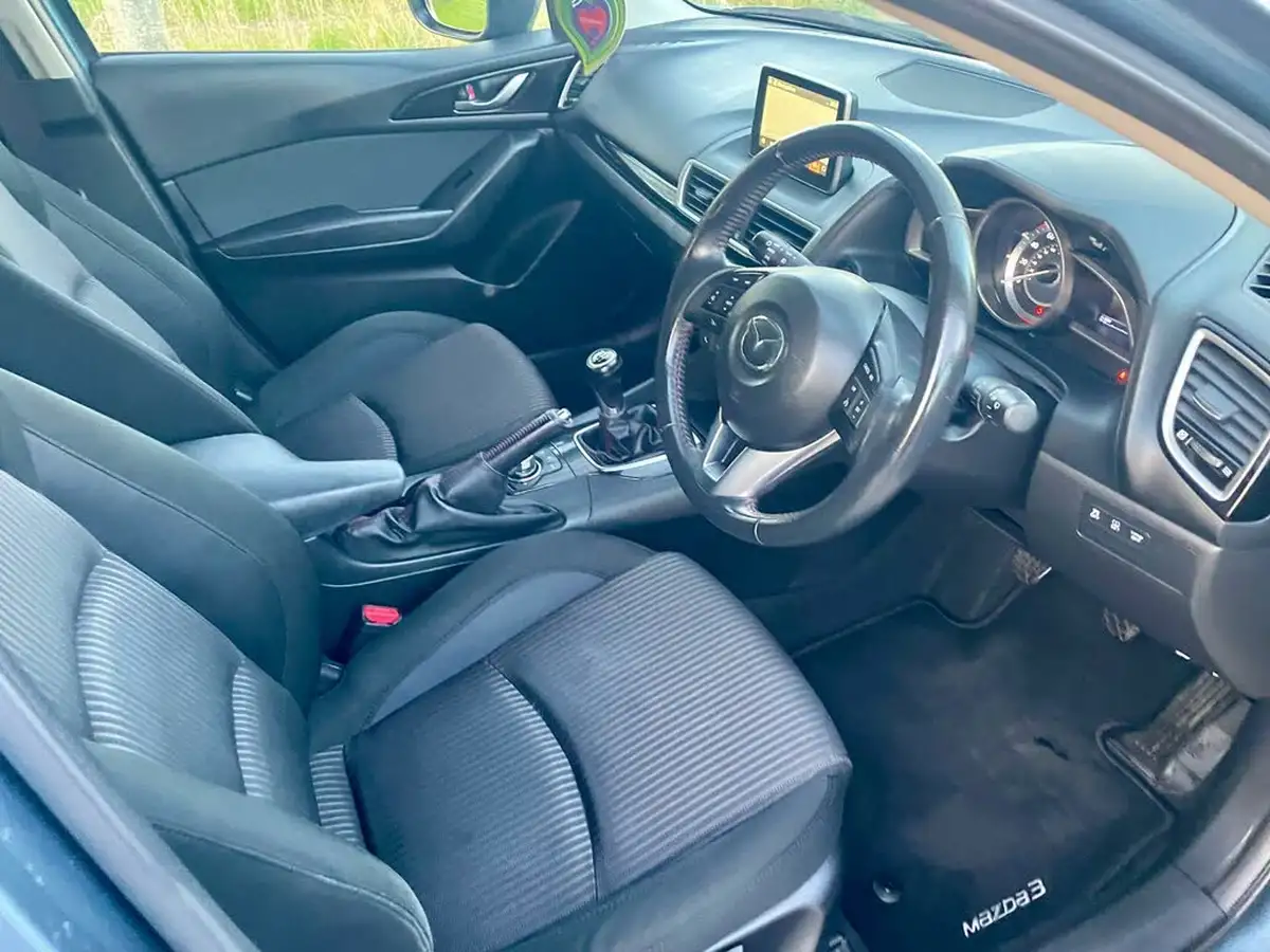 2014-mazda-mazda3-20-se-l-nav-hatchback-5d-big-26