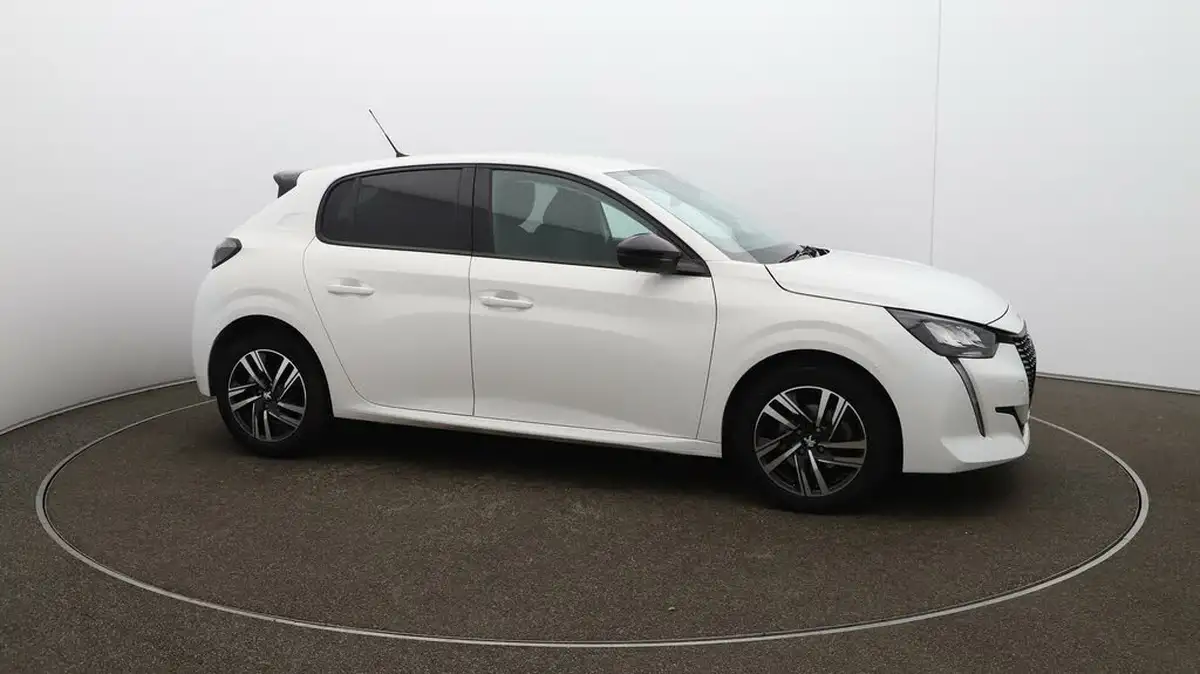 2023-peugeot-208-12-puretech-allure-premium-100ps-eat8-big-37