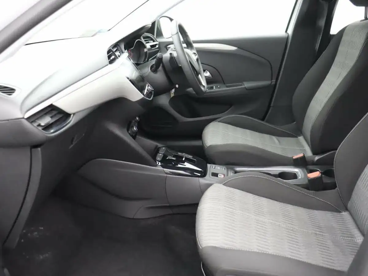 2023-vauxhall-corsa-12-turbo-design-auto-big-18