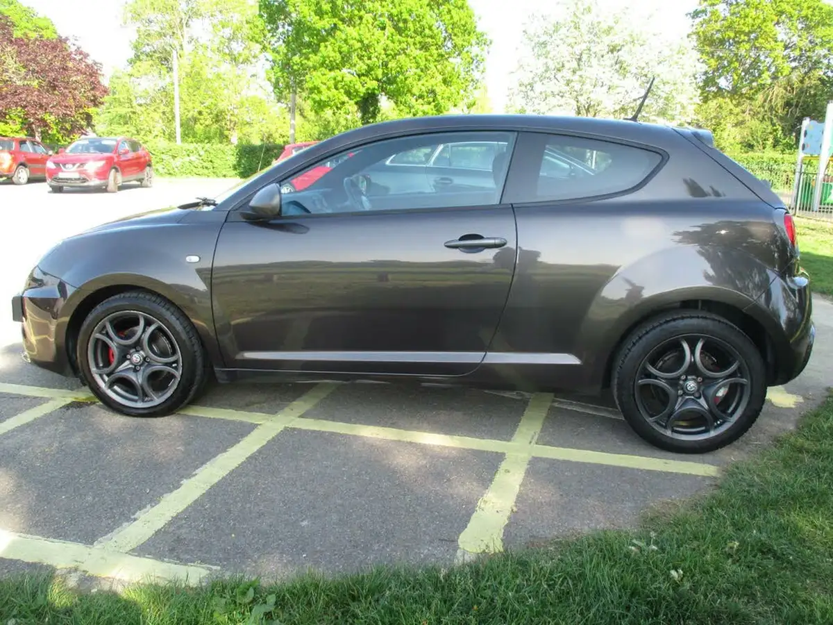 2016-alfa-romeo-mito-13jtdm-2-speciale-big-12