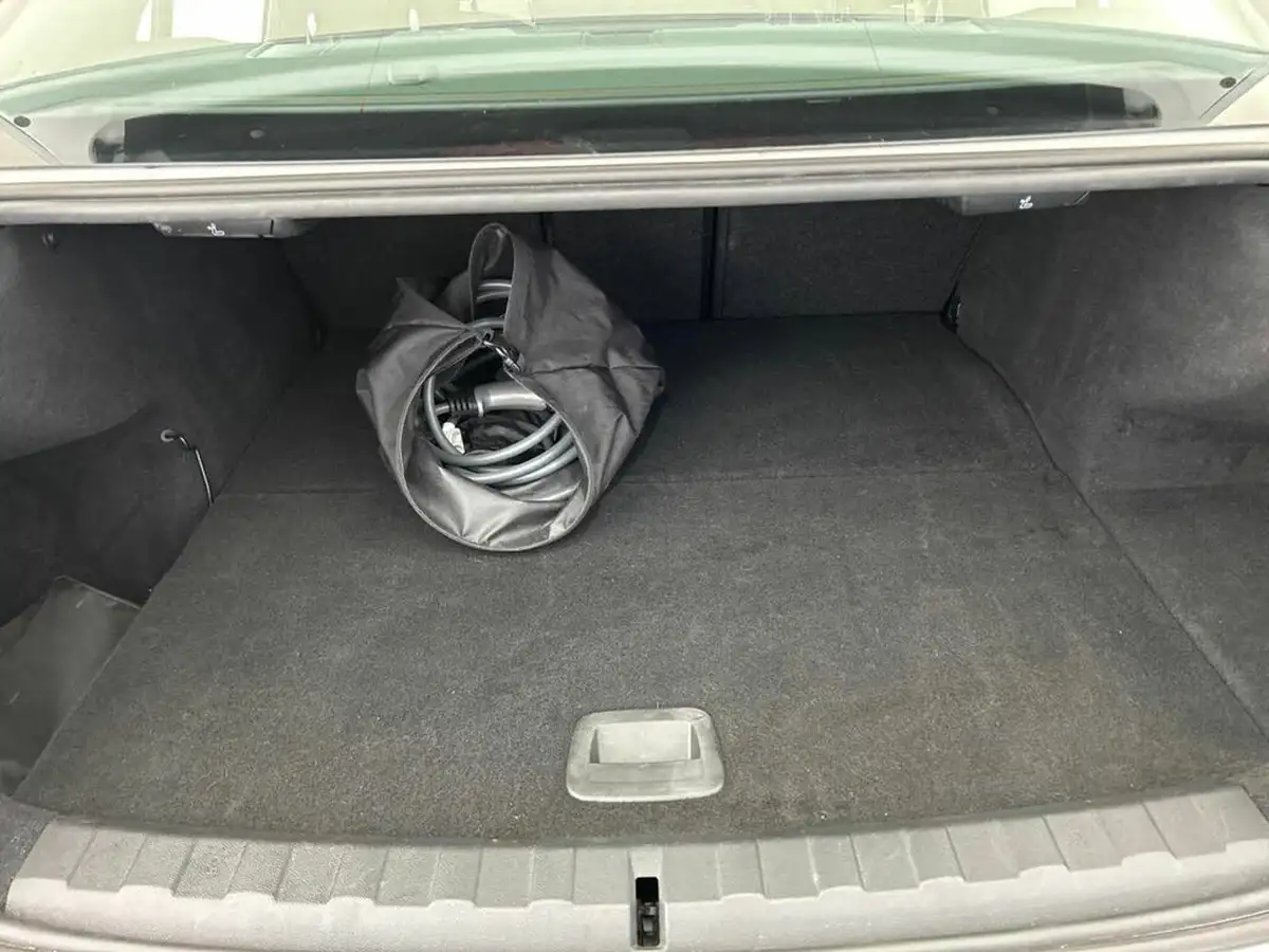 2021-bmw-3-series-20-330e-se-pro-saloon-4d-big-26