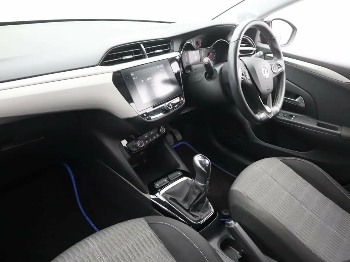 2021-vauxhall-corsa-12i-se-big-8
