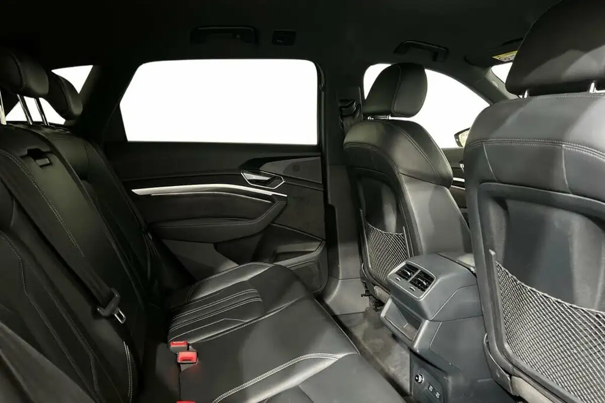 2021-audi-e-tron-55e-black-edition-station-wagon-big-7