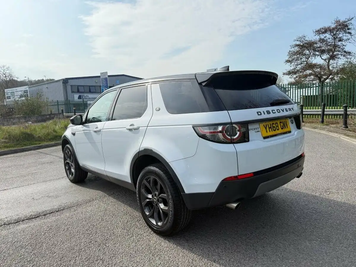 2018-land-rover-discovery-sport-20td4-landmark-big-6