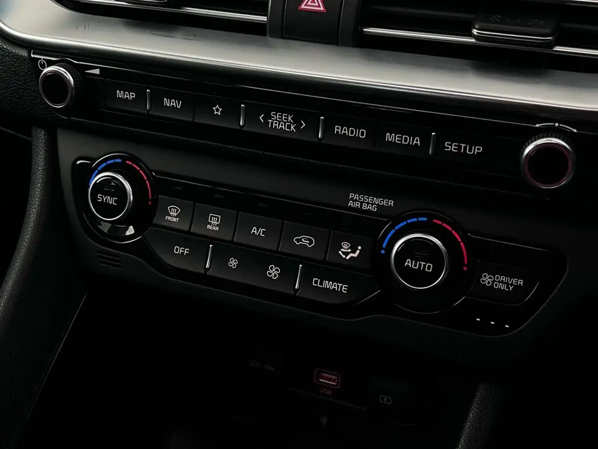 2019-kia-niro-16-gdi-4-156kwh-big-30