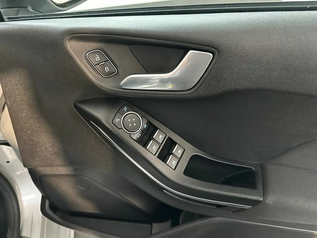 2020-ford-fiesta-10t-st-line-edition-95ps-5d-big-24