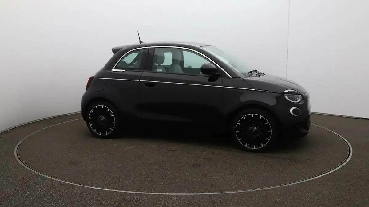 2021-fiat-500-e-la-prima-big-40