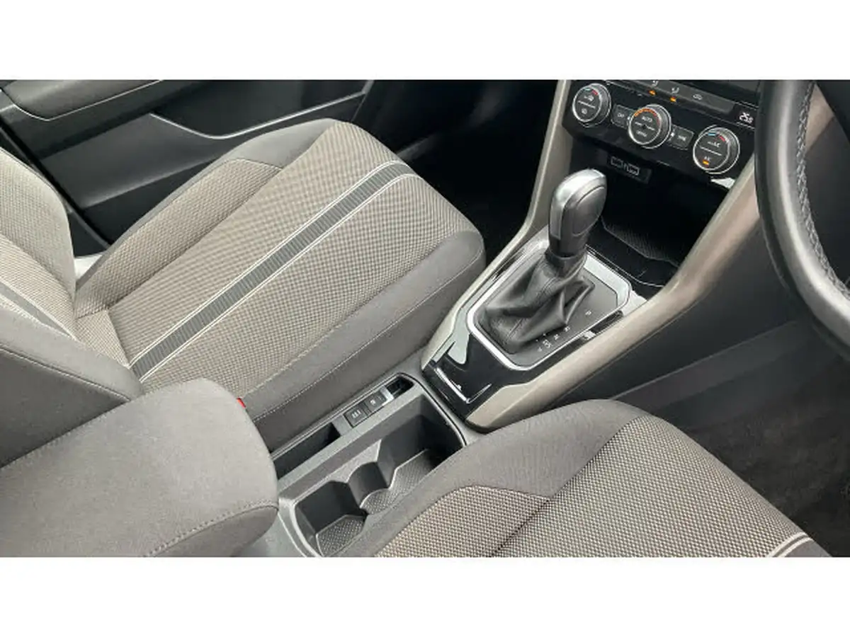 2020-volkswagen-t-roc-15-tsi-se-dsg-big-13