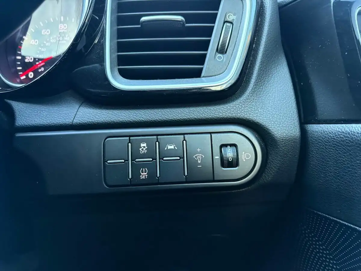 2020-kia-xceed-14-t-gdi-3-dct-big-27