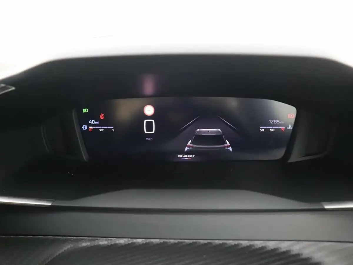 2025-peugeot-2008-suv-12-puretech-allure-130ps-big-10