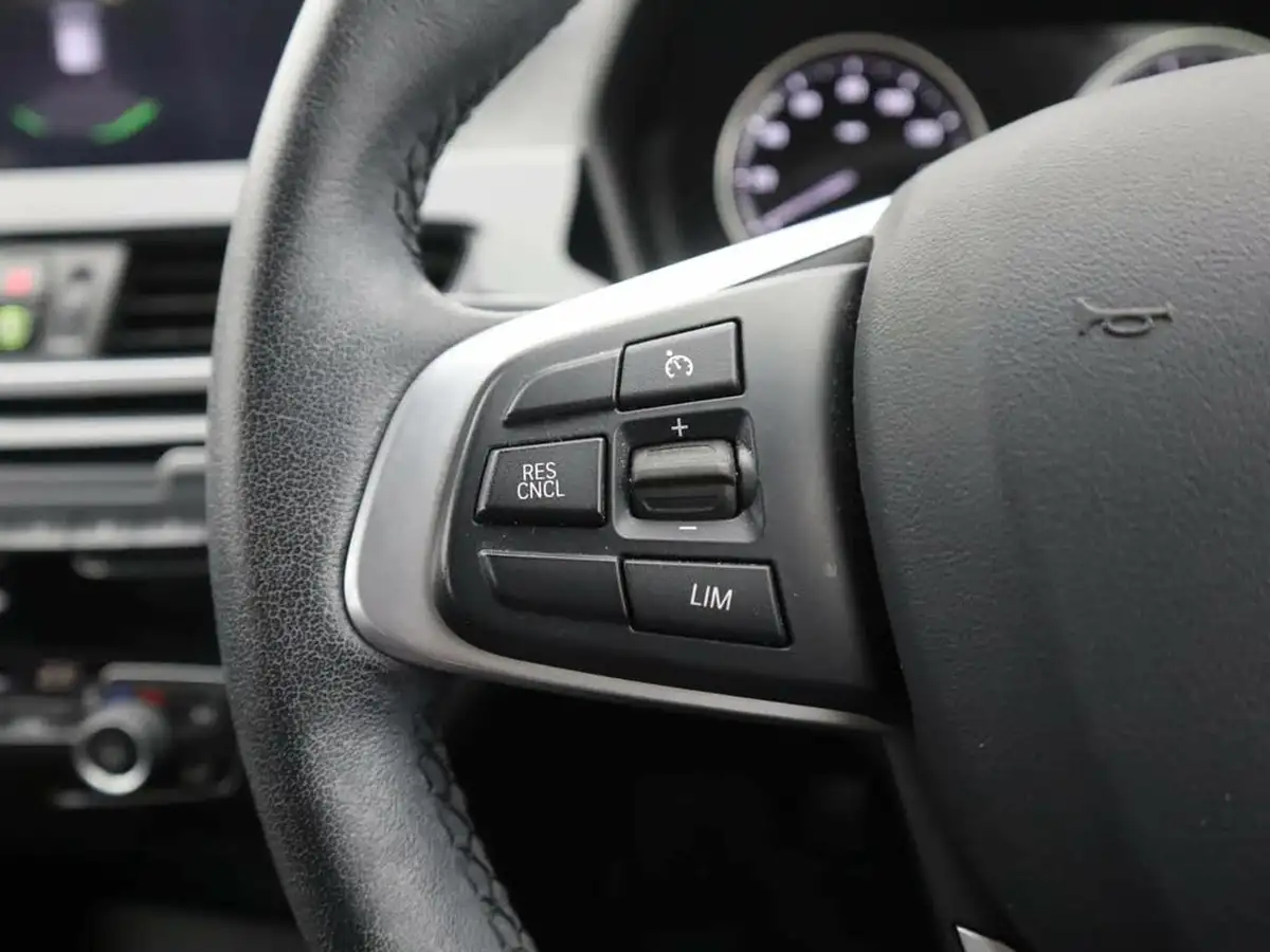 2021-bmw-x1-15-sdrive18i-sport-big-25