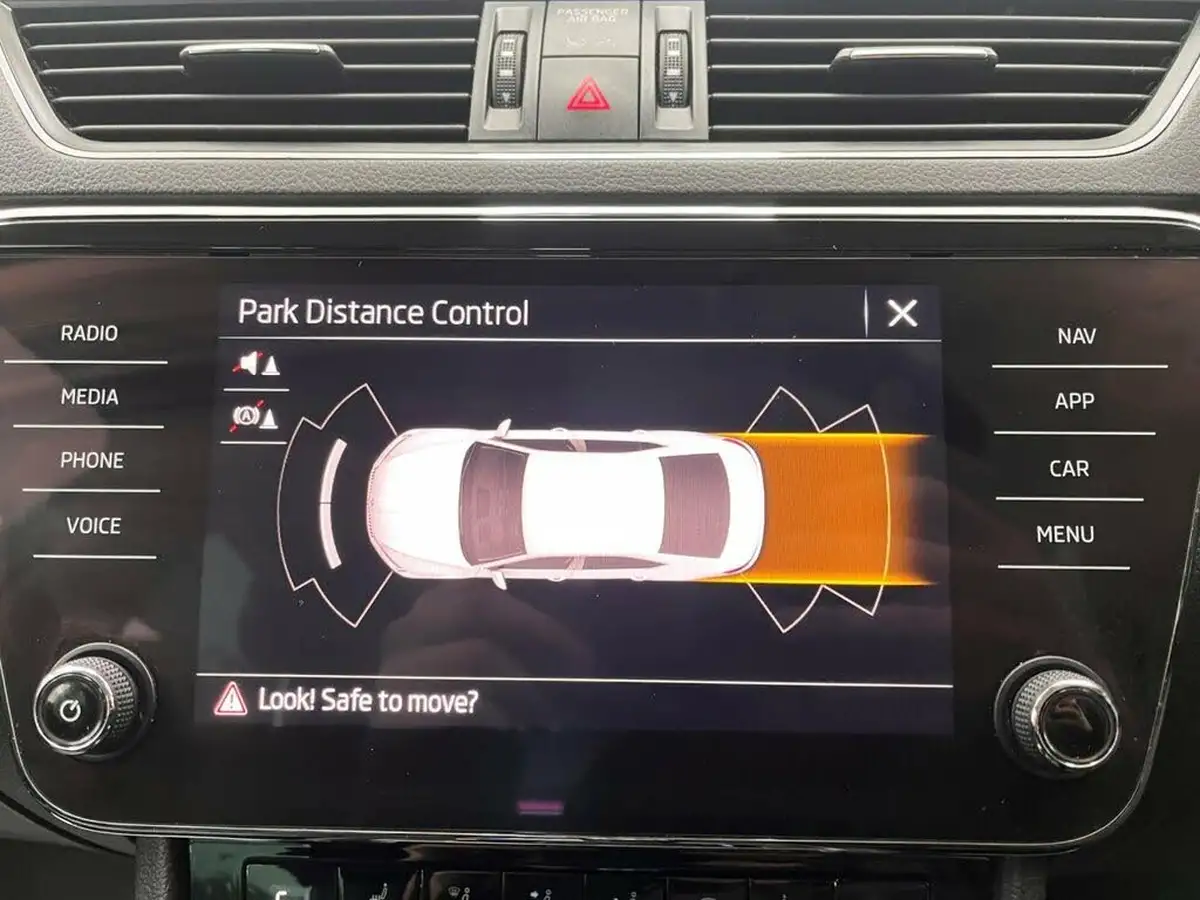 2022-skoda-superb-14-tsi-se-technology-218ps-hatchback-big-17