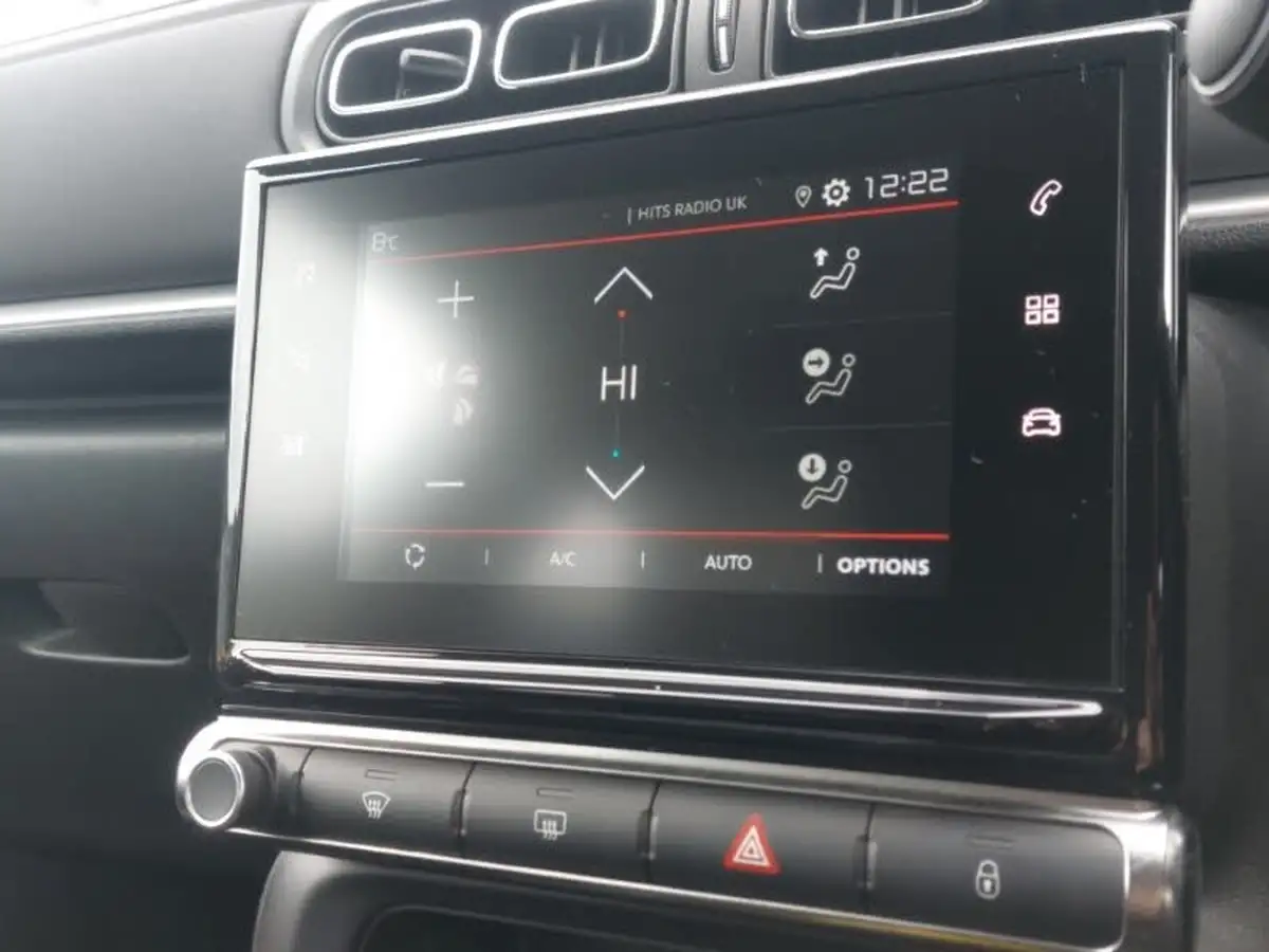 2022-citroen-c3-12-puretech-saint-james-83ps-big-10