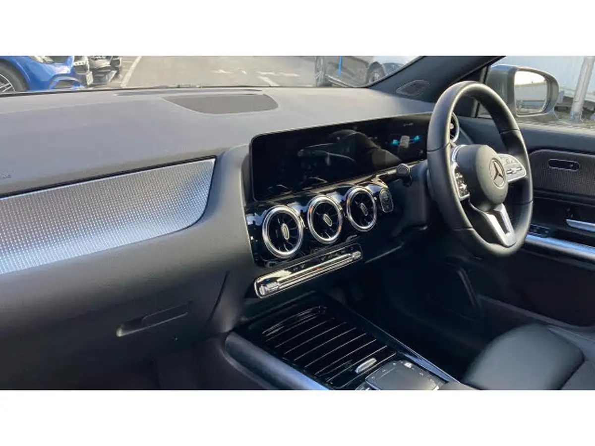2023-mercedes-benz-gla-class-13-gla-200-sport-executive-station-wagon-big-8