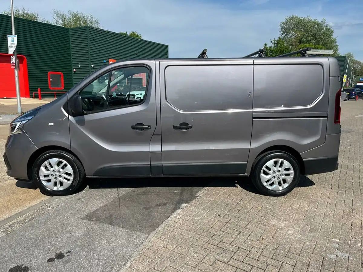 2020-renault-trafic-20dci-sl28-energy-120-sport-big-7