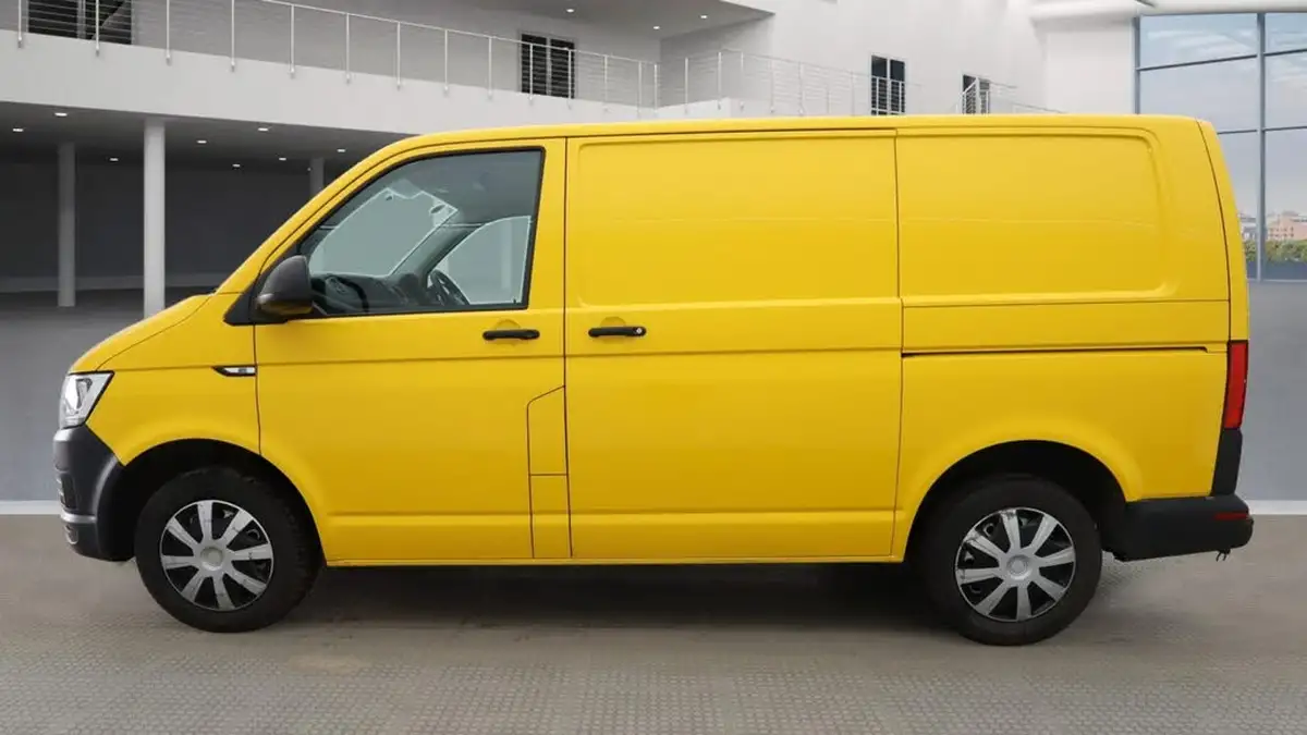 2019-volkswagen-transporter-20tdi-t32-startline-bmt-swb-4motion-150pseu6dt-e-panel-van-big-8