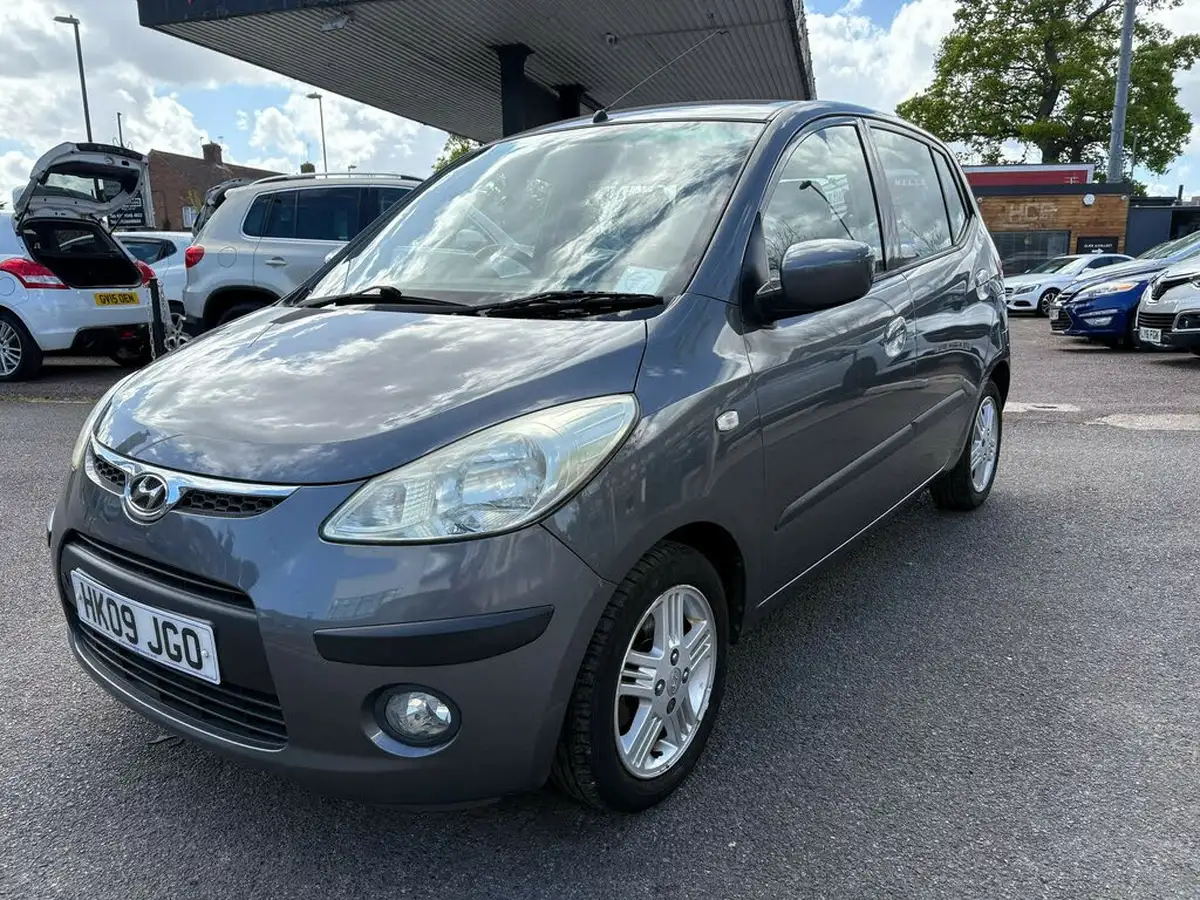 2009-hyundai-i10-12-comfort-76bhp-big-2