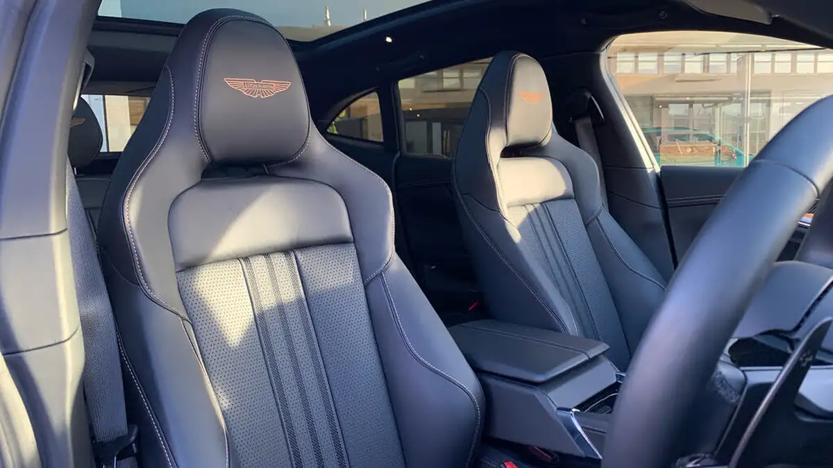 2024-aston-martin-dbx-40-v8-big-10