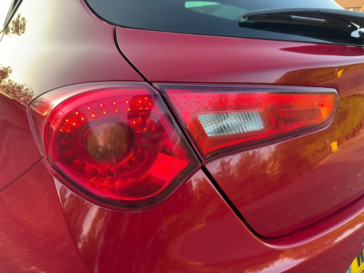 2016-alfa-romeo-giulietta-20jtdm-2-speciale-175bhp-alfa-tct-big-62