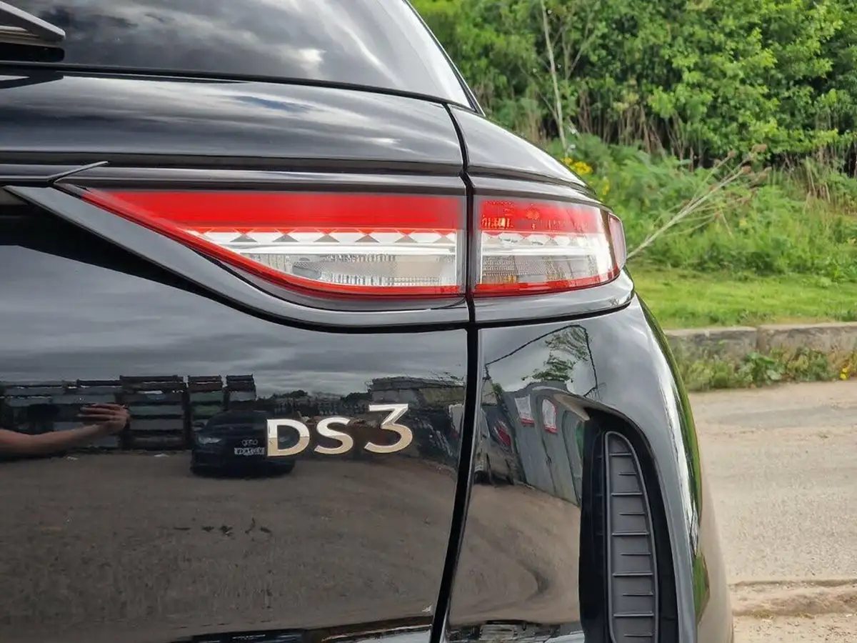 2022-ds-ds-3-crossback-12-puretech-bastille-130ps-eat8-big-46