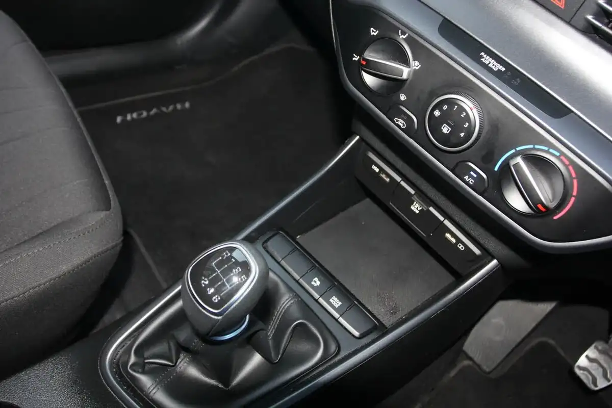 2021-hyundai-bayon-10-t-gdi-se-connect-big-26
