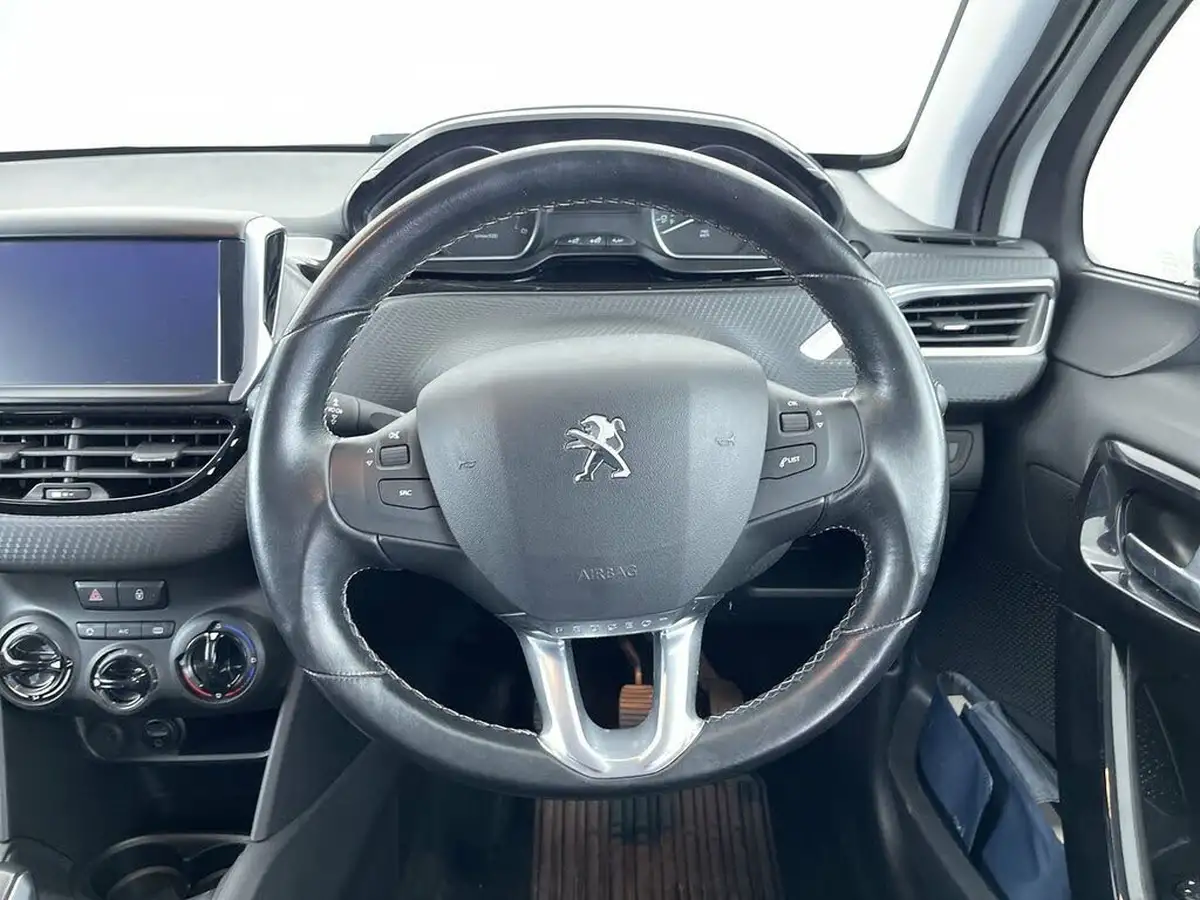 2017-peugeot-208-16bluehdi-allure-100bhp-5d-big-35