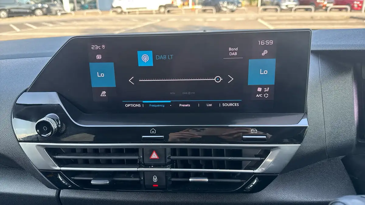 2022-citroen-c4-12-puretech-sense-plus-big-31