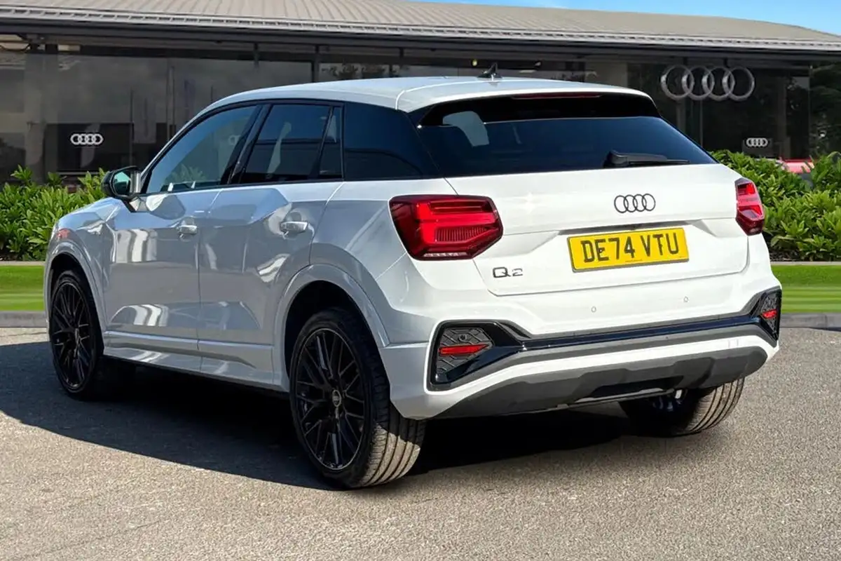 2024-audi-q2-15-35-tfsi-black-edition-s-tronic-big-1
