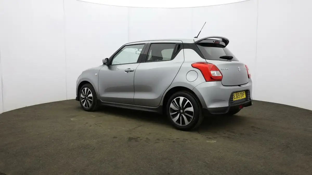 2019-suzuki-swift-12-dualjet-attitude-big-58