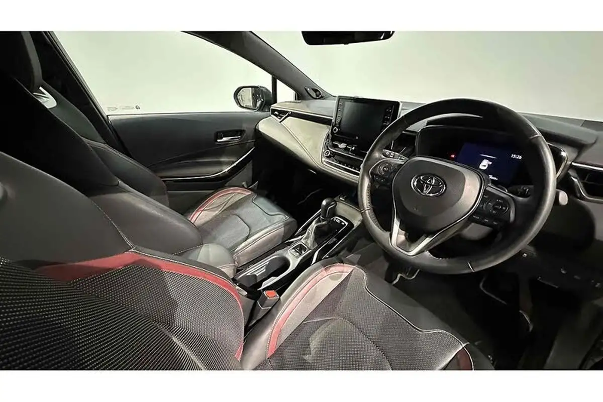 2021-toyota-corolla-20-vvt-i-excel-18in-alloy-wheelstrk-touring-sports-big-25