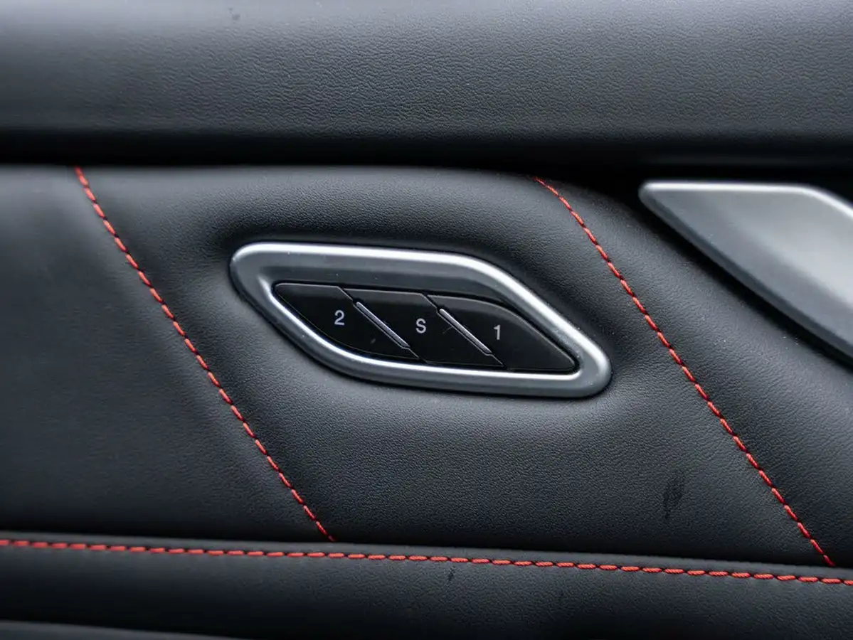 2021-maserati-levante-30-gransport-big-22