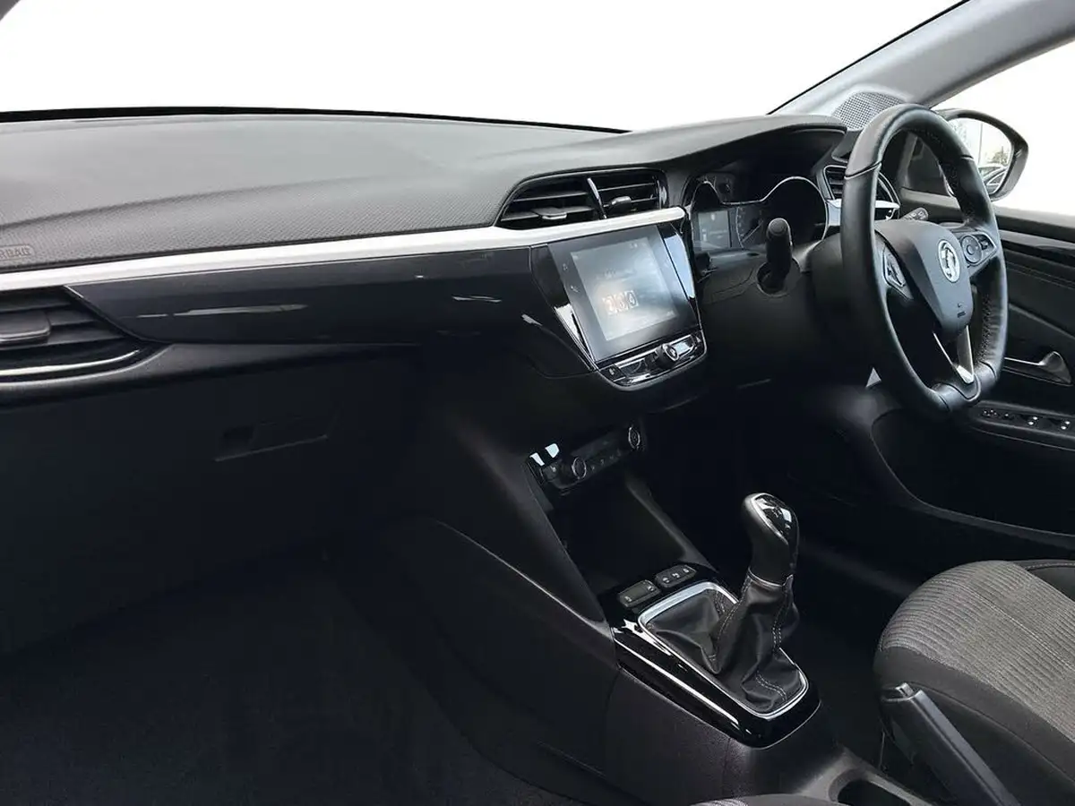 2021-vauxhall-corsa-12i-griffin-edition-big-6