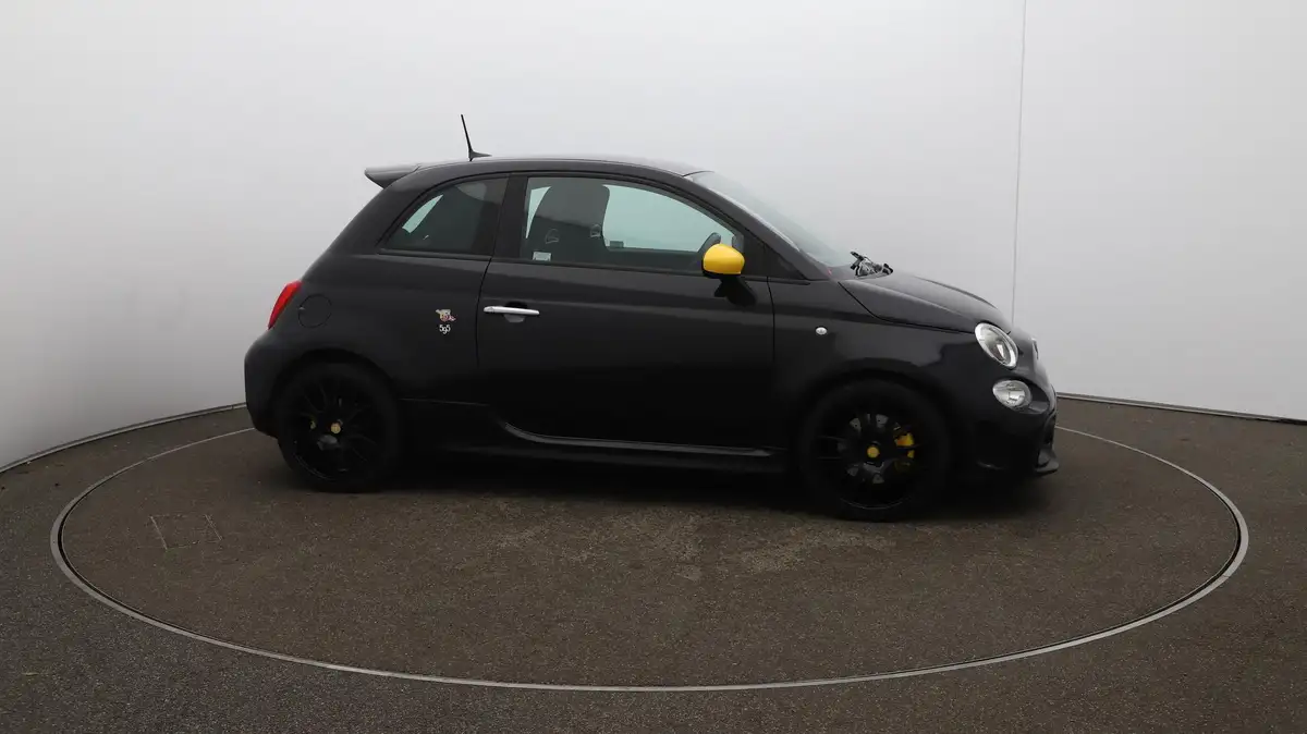 2017-abarth-595-14-tjet-trofeo-big-40