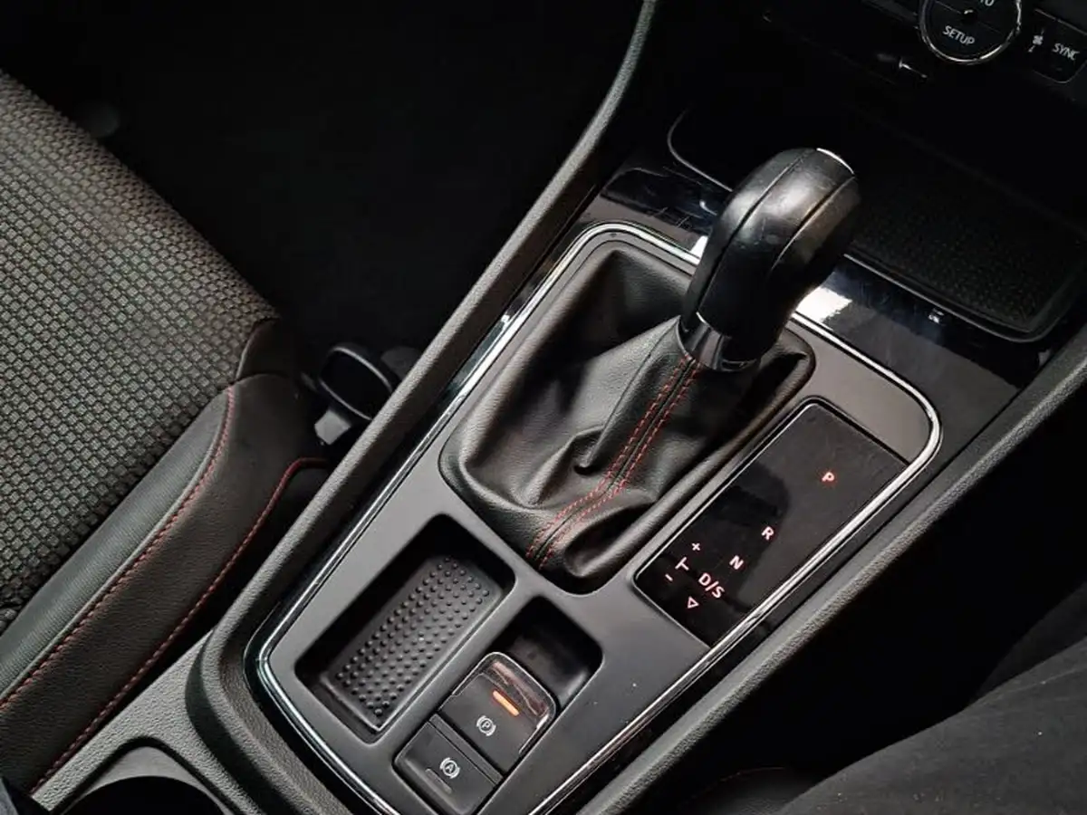 2018-seat-leon-14-ecotsi-fr-technology-estate-5d-dsg-big-16