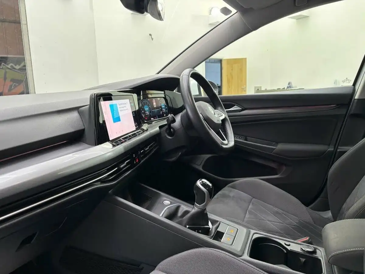 2020-volkswagen-golf-15-tsi-style-150ps-hatchback-big-11