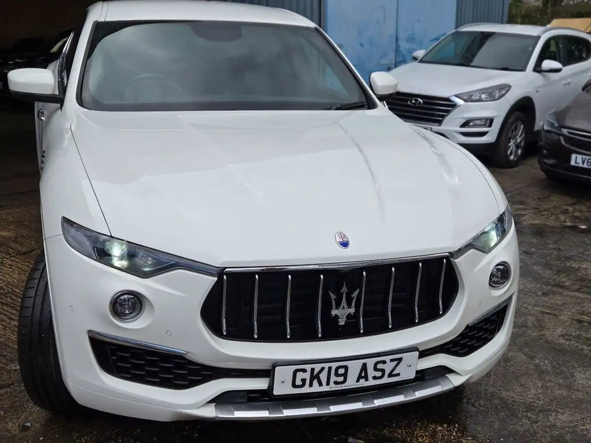 2019-maserati-levante-30-granlusso-big-3