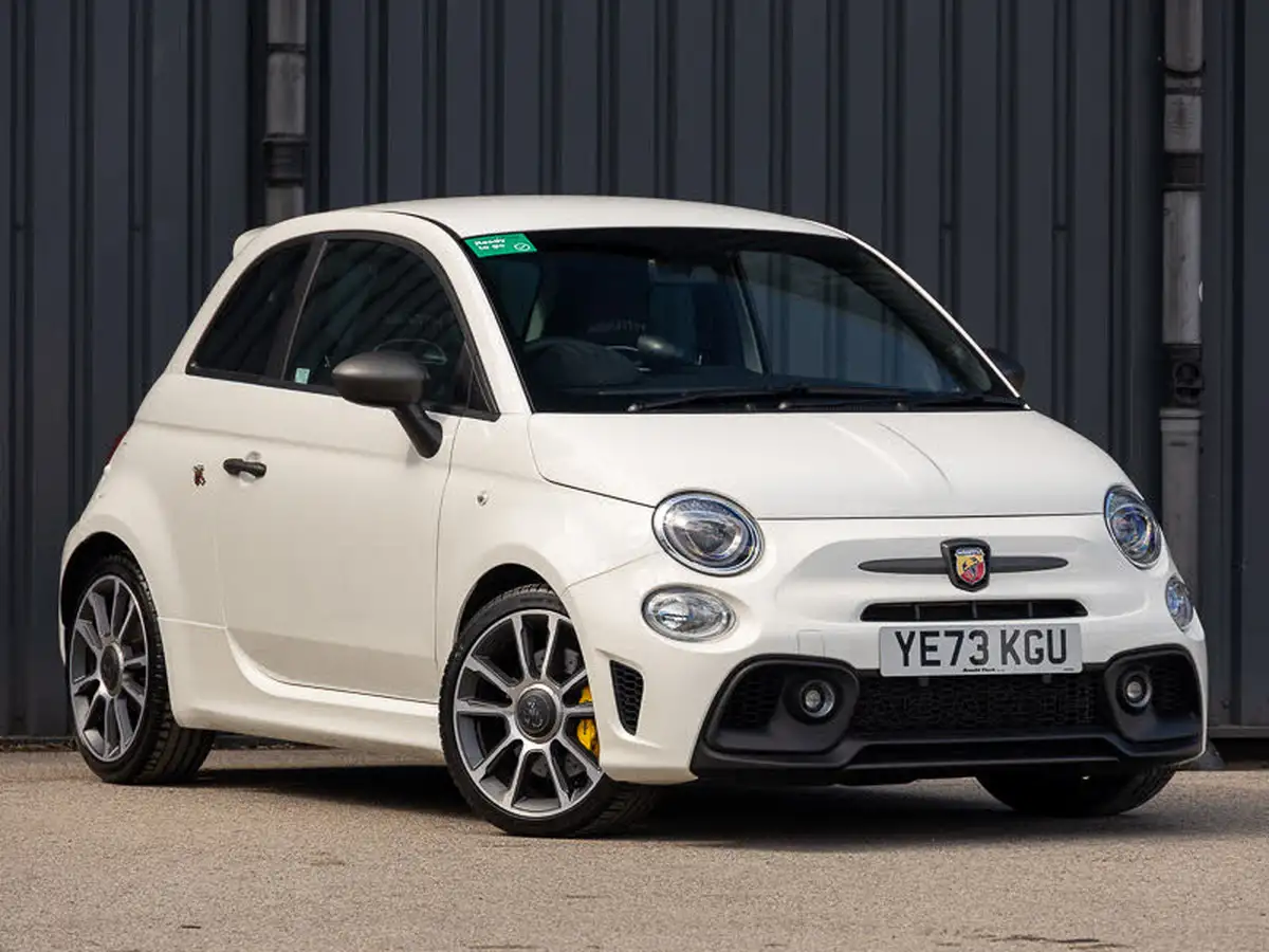 2023-abarth-695-14-tjet-turismo-big-0
