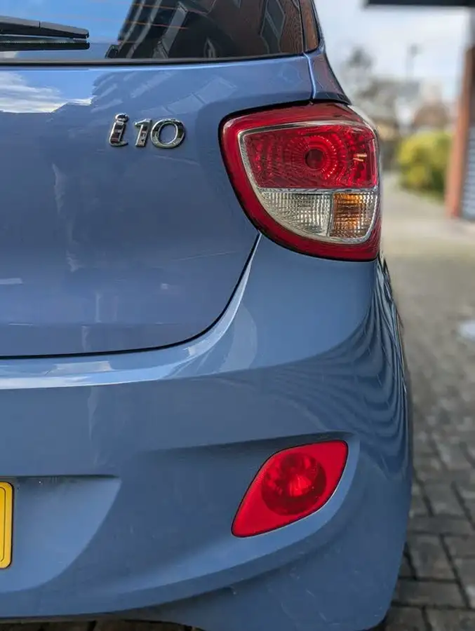 2016-hyundai-i10-12-premium-big-42