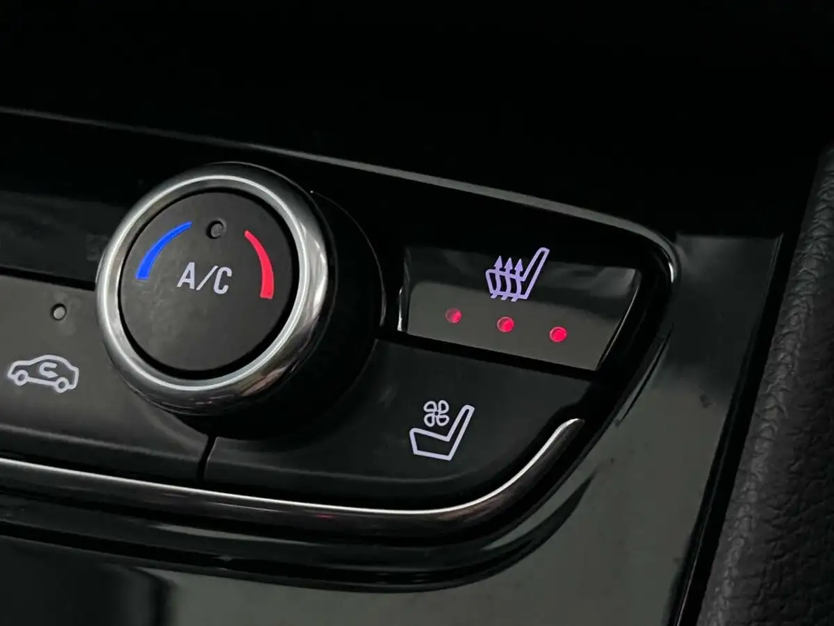 2019-vauxhall-grandland-x-12-elite-nav-ss-auto-big-32