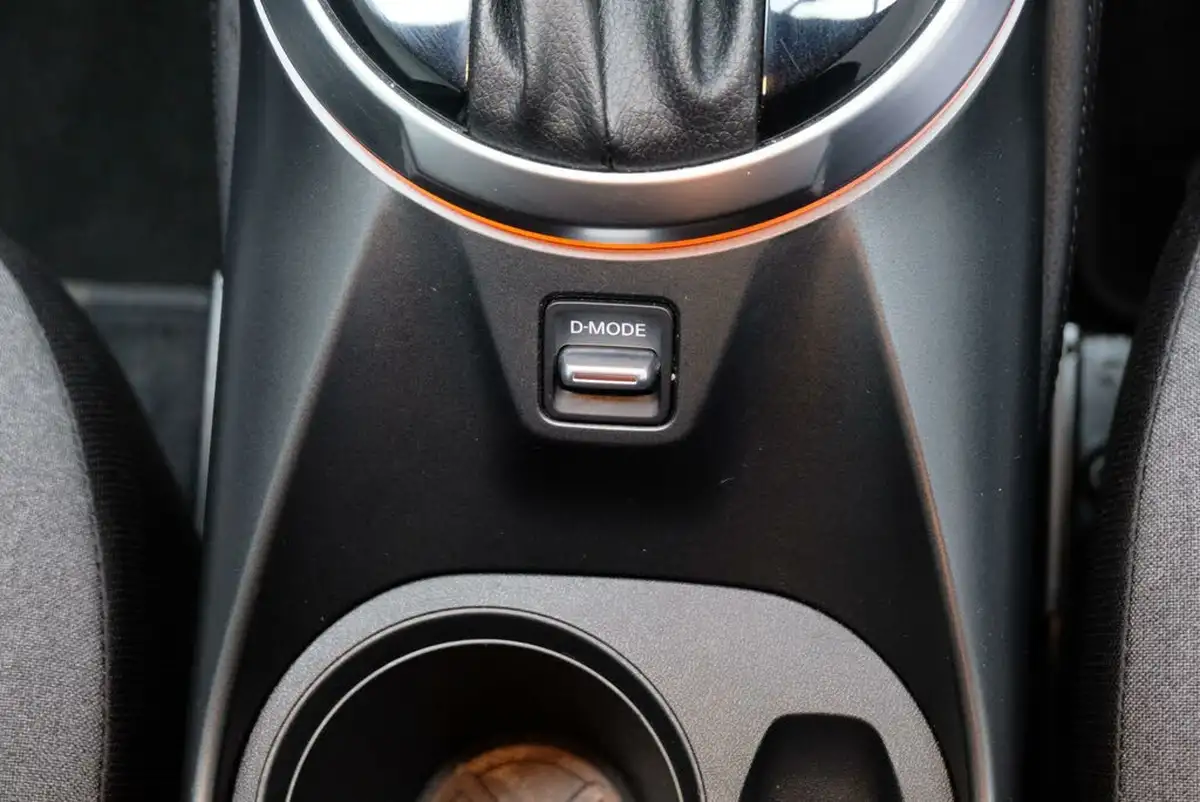 2024-nissan-juke-10-dig-t-n-connecta-dct-big-21