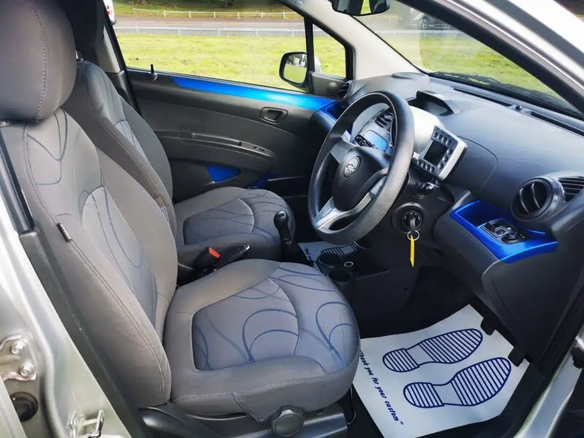 2010-chevrolet-spark-12-lt-big-13